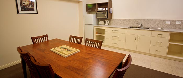 Family Apartments Hibernian Hotel Beechworth Apartments